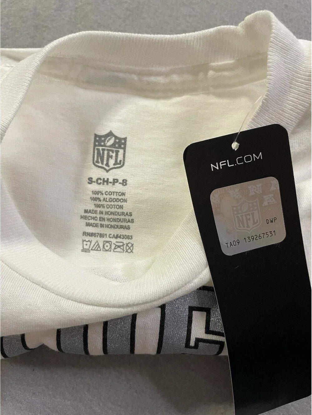 Las Vegas Raider’s NFL Youth T-Shirt, Size Small 8
